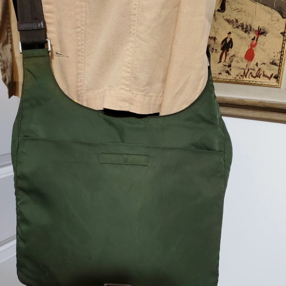 PRADA VINTAGE EBANO GREEN TESSUTO SPORT NYLON WOMEN'S CROSS BODY BAG - … - Picture 12 of 16